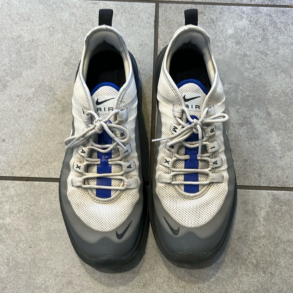 Nike Men’s Air Max